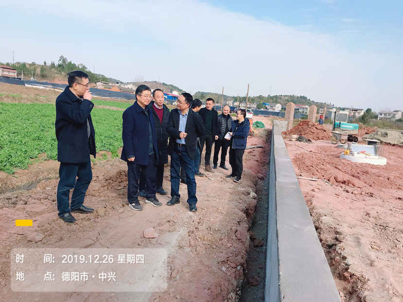 市委常委、政法委書記周新對城鎮(zhèn)污水打包項目展開督查