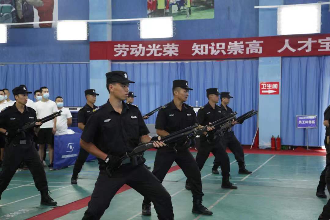 這個盛夏，他們?nèi)计鸨０仓盎稹保? /></div>

						
						<div   id=